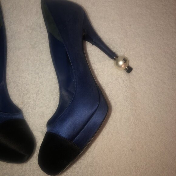CHANEL Satin Pearl Embellished CC Logo Heels Pumps Shoes Black/blue - Picture 6 of 16